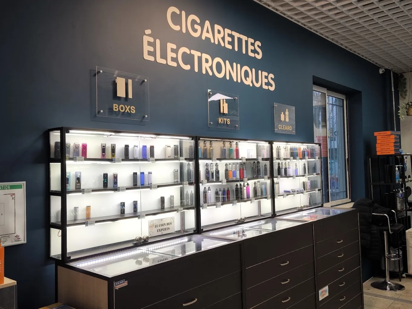 Corner cigarettes électroniques HappeSmoke Uzès